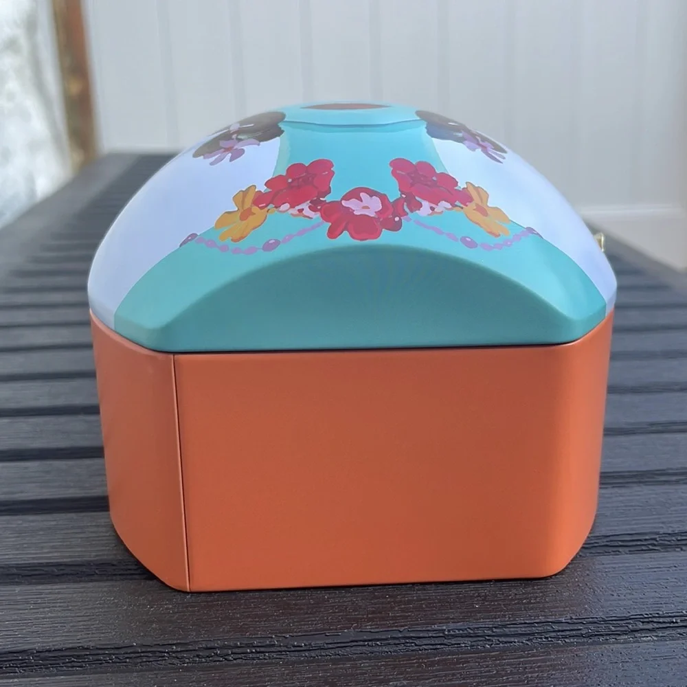 Sephora x Drunk Elephant - Holiday 2021 Collectable Egg Storage Container